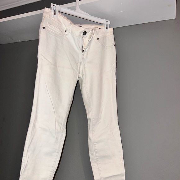 White Jeans - Picture 2 of 5